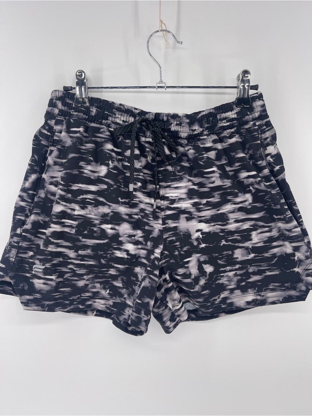 Fabletics Black & White Abstract Print Drawstring Athletic Shorts